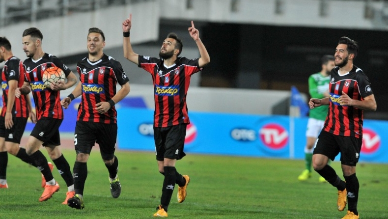 Θερμό χειροκρότημα από κόσμο σε Παναχαϊκή