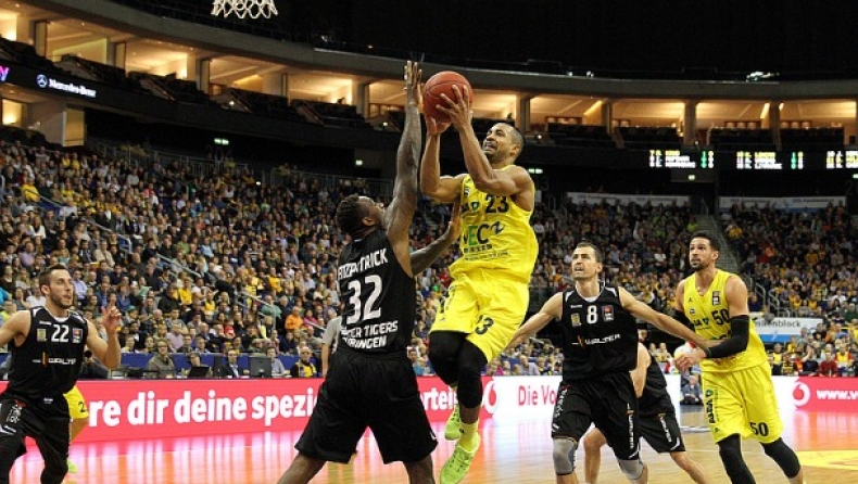 Άλμπα Βερολίνου - Τούμπινγκεν 91-73