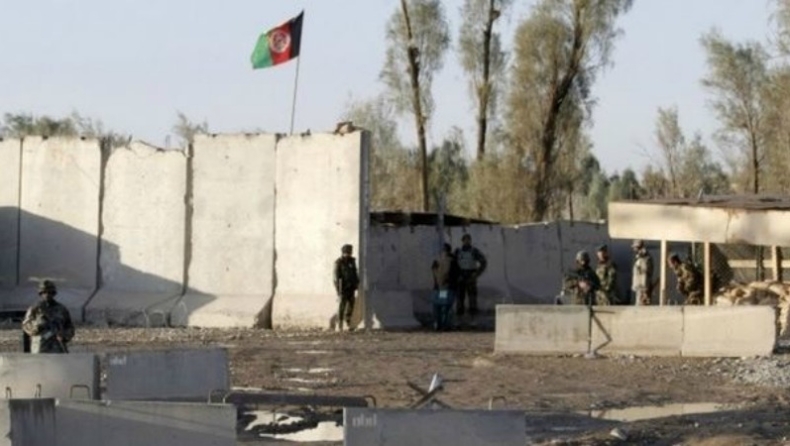 Σχεδόν 40 νεκροί από την επίθεση των Ταλιμπάν στο αεροδρόμιο της Κανταχάρ