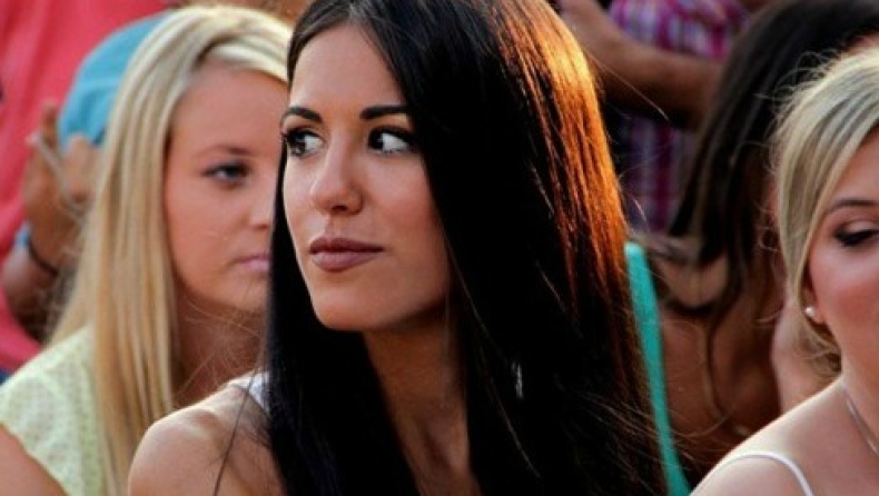 Ειρήνη Μπουζούκα: Η καλλονή του Καρασαλίδη (pics)