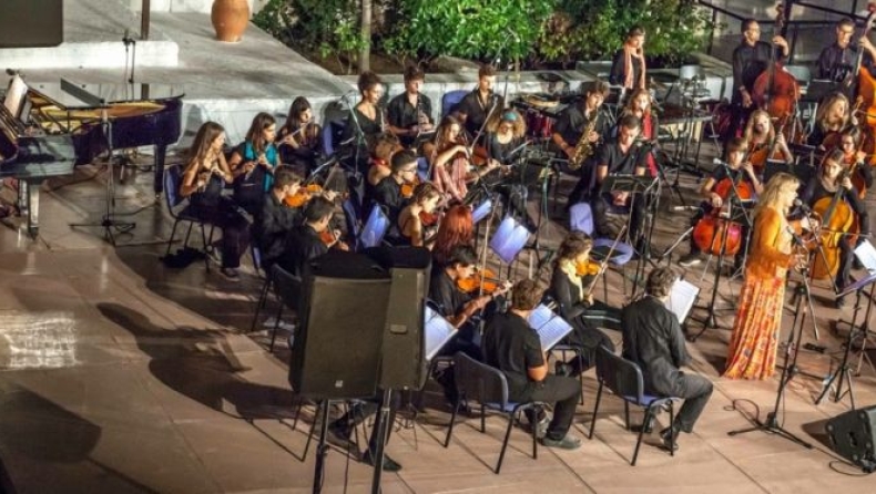 I love Athens at Christmas Time από τους Underground Youth Orchestra στο Μουσείο Μπενάκη