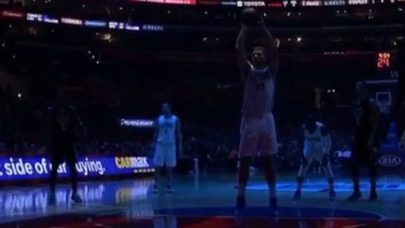 Βολή στα... τυφλά ο Γκρίφιν (vid)