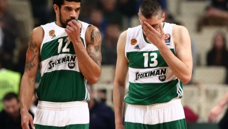 Mπροστά σε σπασμένο καθρέφτη