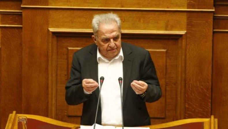 Φλαμπουράρης: Όποιος βουλευτής διαφωνεί να παραδώσει την έδρα