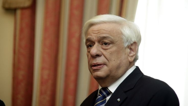 Παυλόπουλος: Η Τουρκία στηρίζει τους διακινητές προσφύγων