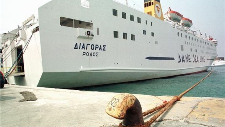 Κρατούμενος πέθανε μέσα στο πλοίο