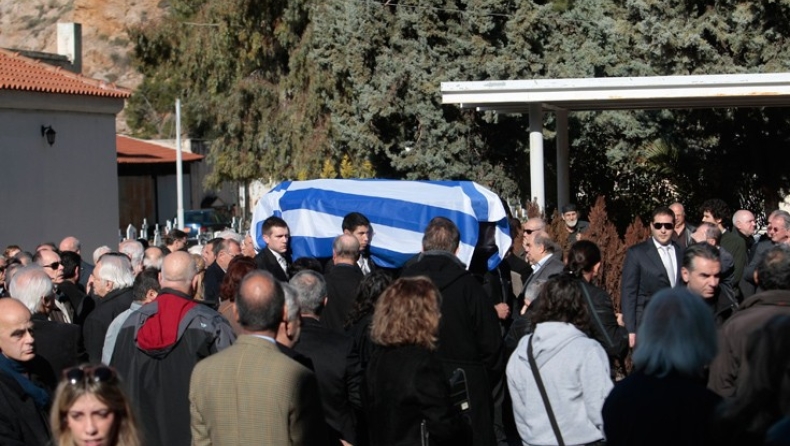 Τελευταίο αντίο στην Άννα Συνοδινού (pics)
