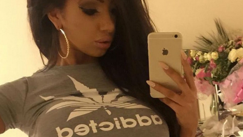 Η Chloe Khan έχει μπούστο για εξώφυλλο (pics)