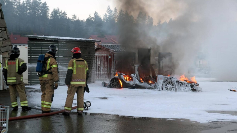 Αντί να φορτίσει, ψήθηκε (video)