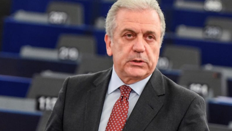 Διαψεύδει ο Αβραμόπουλος τους FT για σχέδιο αποπομπής της Ελλάδας