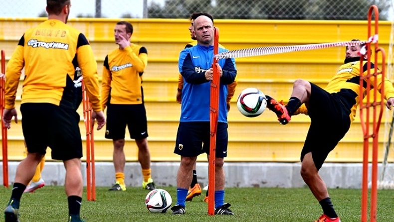 Με προβλήματα η προπόνηση της ΑΕΚ