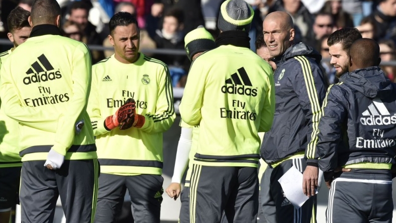 Χαμός στην πρώτη του Ζιντάν! (gTV & pics)