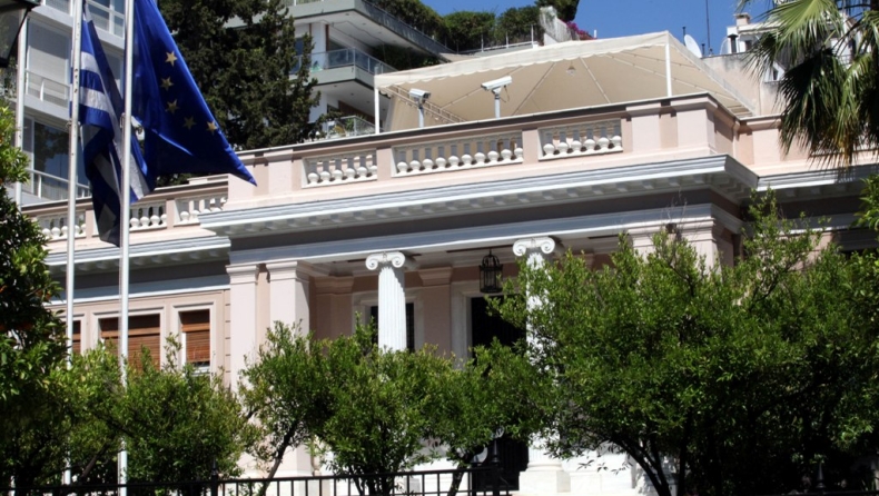 Νέο επεισόδιο στην πόρτα του Μαξίμου