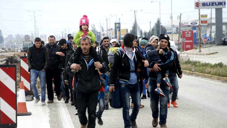 Λαμια-Σκόπια με τα πόδια κάνουν 500 μετανάστες (pics+vids)