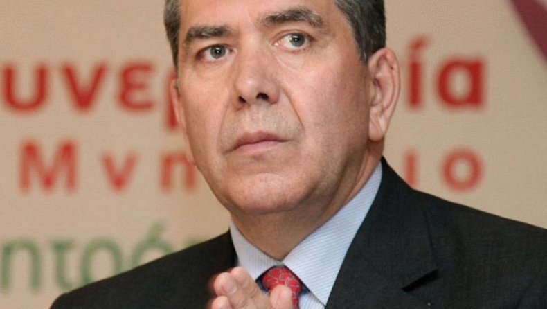 Ανοίγουν λογαριασμό του Αλέξη Μητρόπουλου σε τράπεζα του εξωτερικού