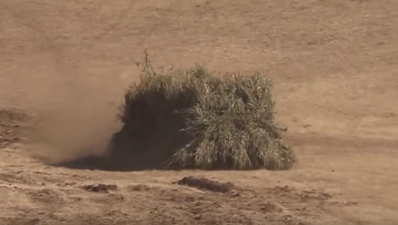 To πιο τρελό στρατιωτικό όχημα στον κόσμο (video)