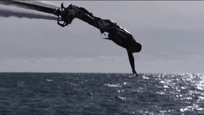 Τον πήρε και τον σήκωσε (video)