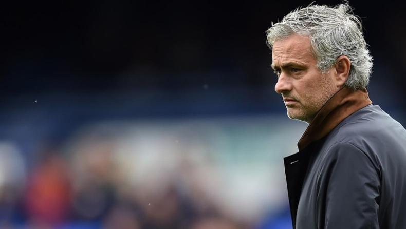 «Ρίχνει» άκυρα και περιμένει τη Γιουνάιτεντ ο Μουρίνιο