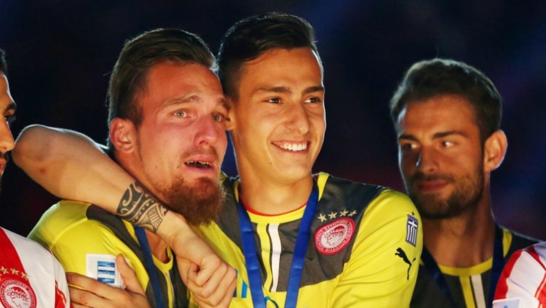 Μέγιερι: «Πέντε μοναδικά χρόνια, πάντα να έχει επιτυχίες»! (vids)