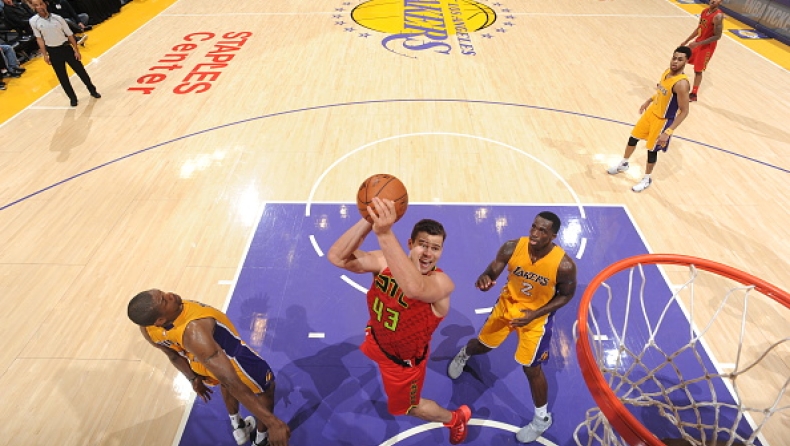 Λέικερς - Χοκς 77-106 (pics & vids)
