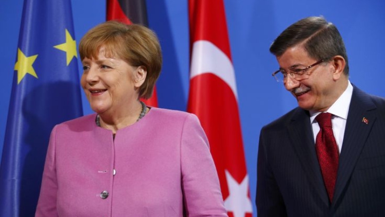 Τα κρυφά SMS Μέρκελ-Νταβούτογλου