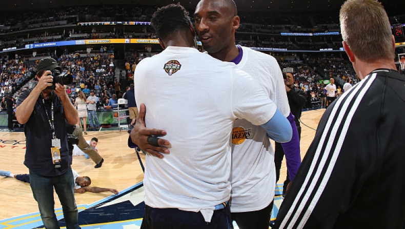 Ο Κόμπι, ο σκύλος του και η... εξουσιαστική κατάρα (vid)