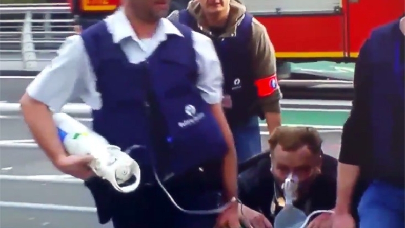 Σκηνές πανικού στις Βρυξέλλες, μεταφέρουν τους τραυματίες από τις εκρήξεις