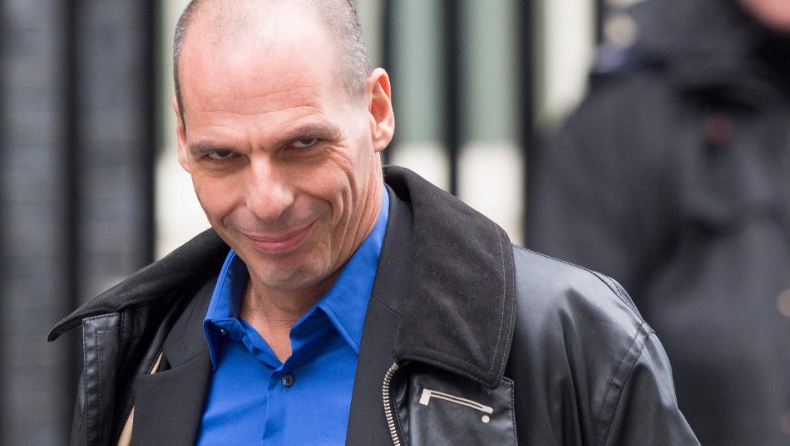Βαρουφάκης: «Η Κύπρος δεν βγήκε από τα μνημόνια»