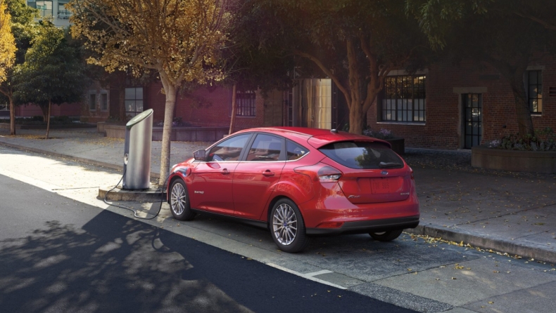 Ηλεκτρισμένη απάντηση της Ford