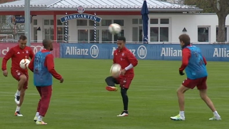Προπόνηση και στα ... ζογκλερικά από τη Μπάγερν (vid)