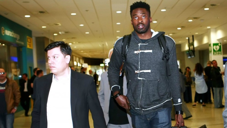 Έφτασε για την ΑΕΚ ο Έρικ