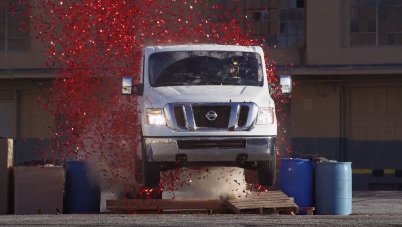 Αυτό είναι το πρώτο... αγωνιστικό βαν της Nissan! (video)
