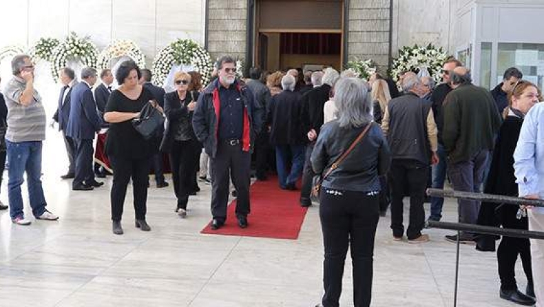 Το τελευταίο αντίο στον Γιάννη Βόγλη (pics)