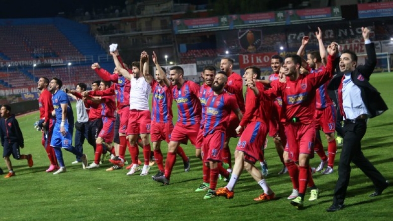 Περιμένουν στην γωνία στον Πανιώνιο