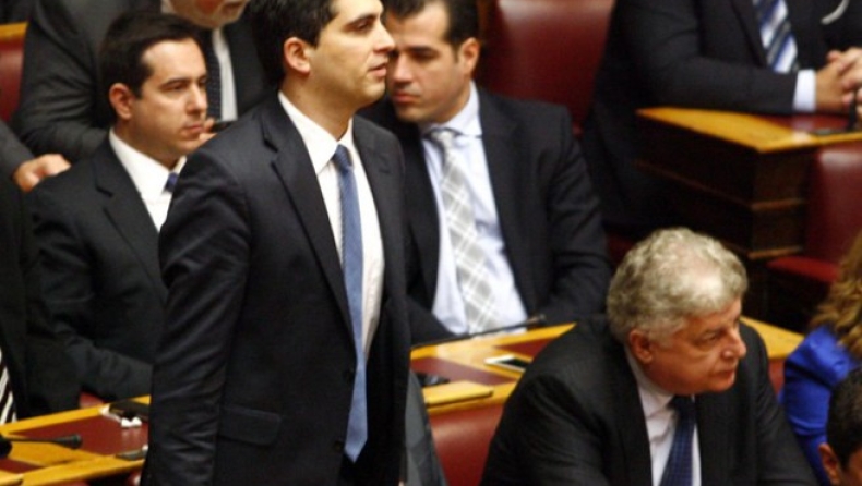 Στη Βουλή το ζήτημα των πλαστών πτυχίων