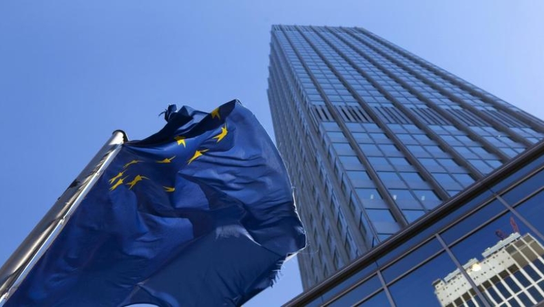 FT: Έτοιμη η ΕΚΤ να κάνει αποδεκτά τα ελληνικά ομόλογα