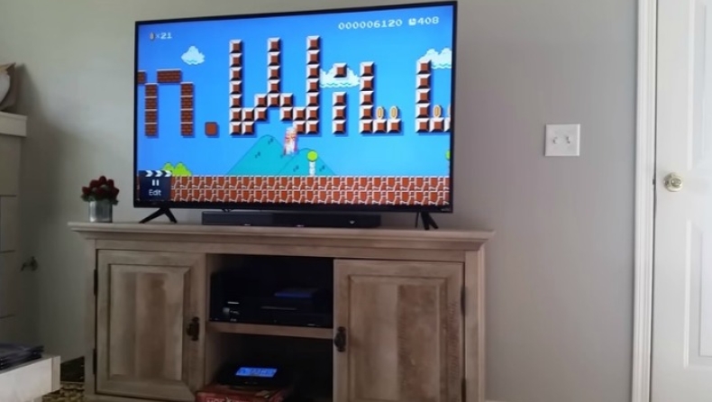 Της έκανε πρόταση γάμου με Super Mario! (vid)