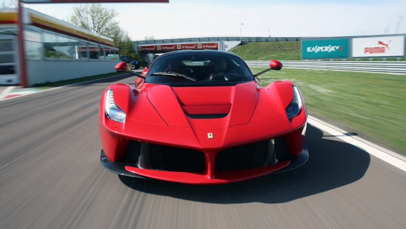 Έρχεται και ανοιχτή η LaFerrari