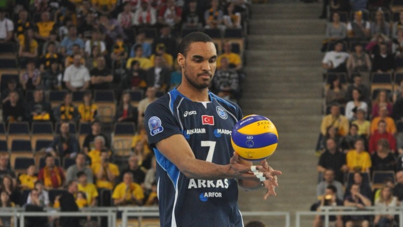 «Βόμβα» με Αγκάμεζ ο Ολυμπιακός! (vids)