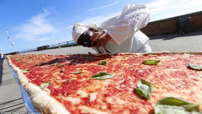 2 χιλιόμετρα πίτσα! (pics)