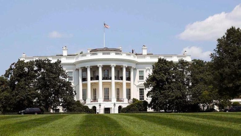 Σύμβουλος Ομπάμα: Αναγκαία η αναδιάρθρωση χρέους