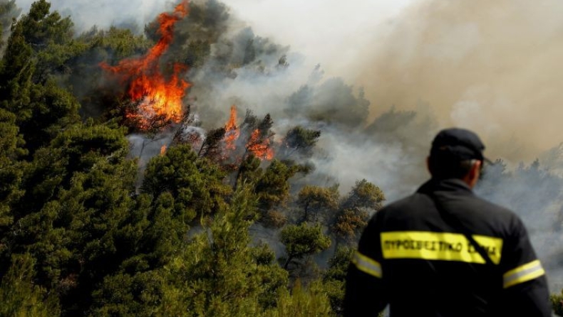 Μάχη με τις φλόγες για 140 πυροσβέστες στα Δερβενοχώρια