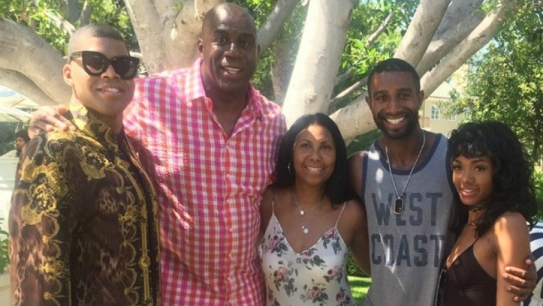 Περήφανος μπαμπάς ο Μάτζικ Τζόνσον (pics)