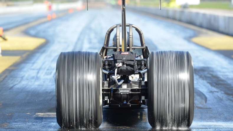 Το ηλεκτρικό όχημα που «σπάει» τα χρονόμετρα (video)