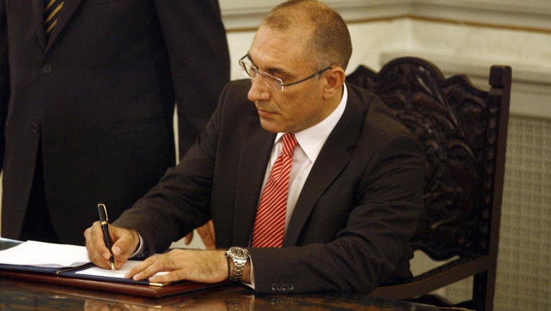 Ο Καμμένος ζητεί εξεταστική για τις πολεμικές αποζημιώσεις από Αλβανία