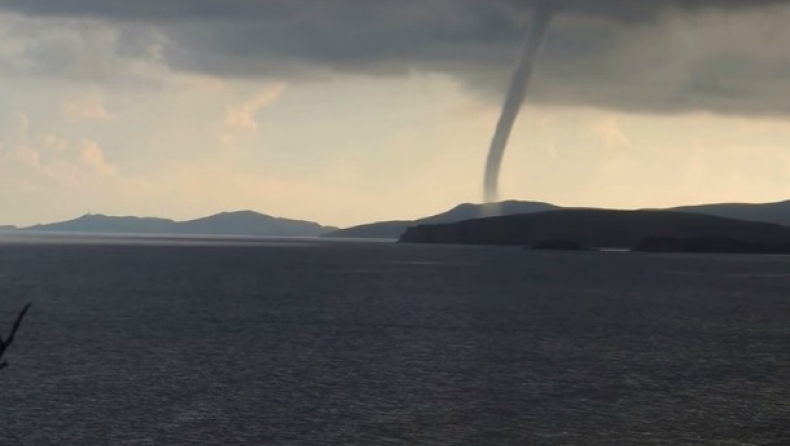 Ανεμοστρόβιλος χτύπησε την Μεθώνη! Μοναδικό video