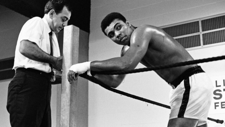 Παγκόσμια θλίψη για τον Αλί (pics)