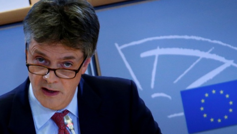 Παραιτήθηκε ο βρετανός επίτροπος Τζόναθαν Χιλ