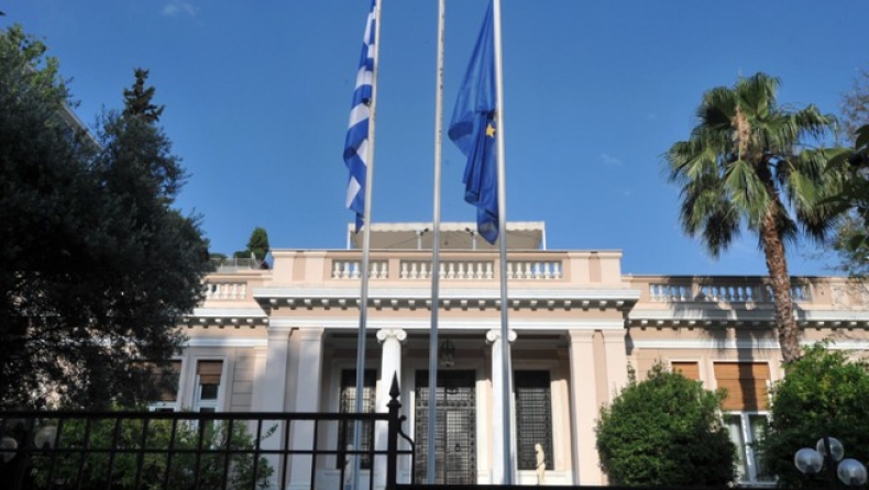 Ικανοποιημένη η κυβέρνηση από τη νέα δημοσκόπηση