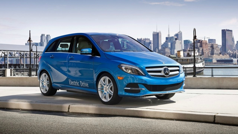 Νέα μάρκα ετοιμάζει η Mercedes-Benz
